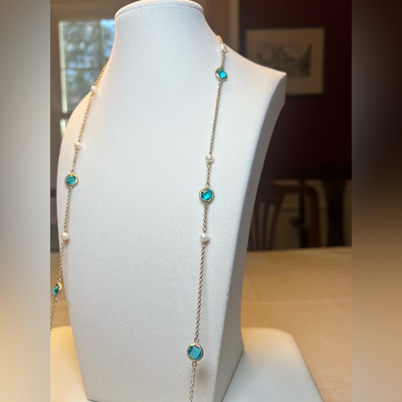 Elegant Turquoise and Gold Tone Necklace - Picture 2 of 4